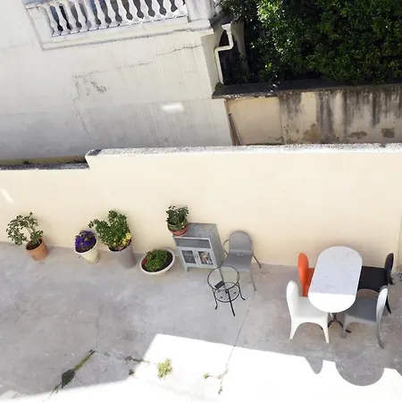 Apartment Studio Rigaud